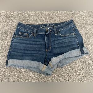 Universal Threads Jean Shorts